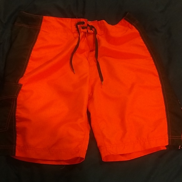 Shorts - Picture 2 of 6